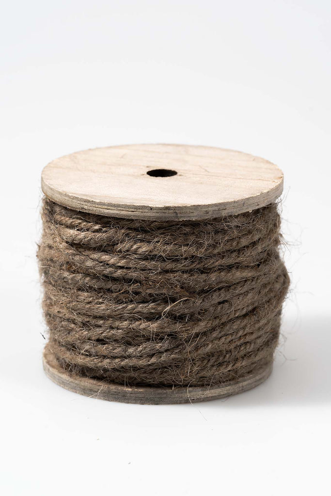 Braun Juteband auf Holzspule Produktfoto