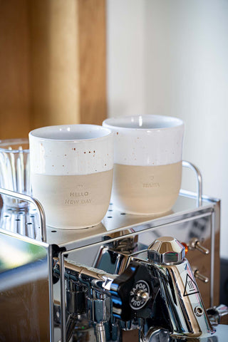 Handgemachter Becher "Alltagspausen"