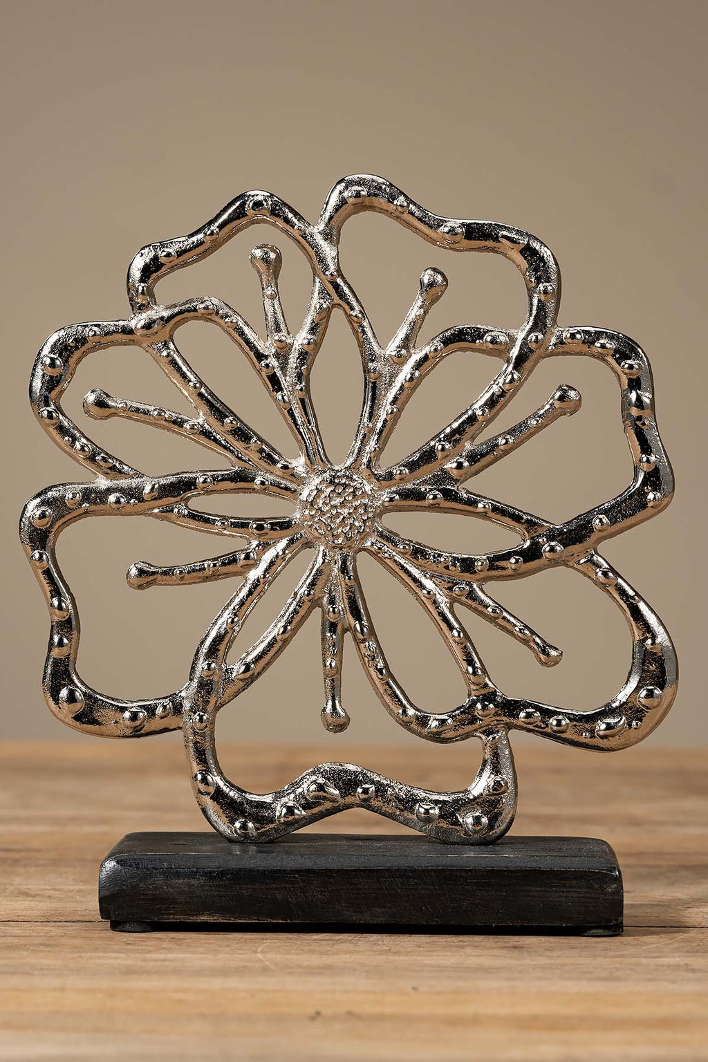 Metallblume mit Standfuß
